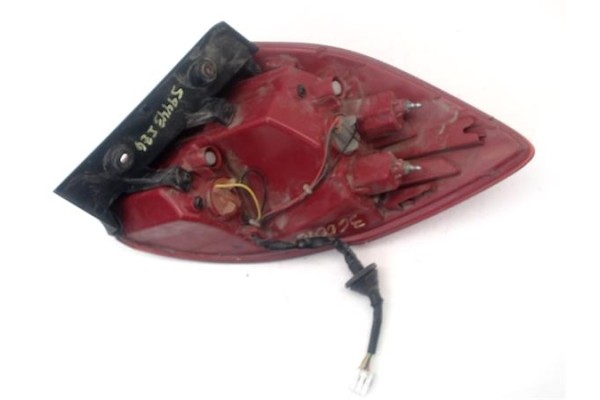 Recambio de piloto trasero izquierdo para kia ceed (jd) 1.4 concept referencia OEM IAM 92410A2000  