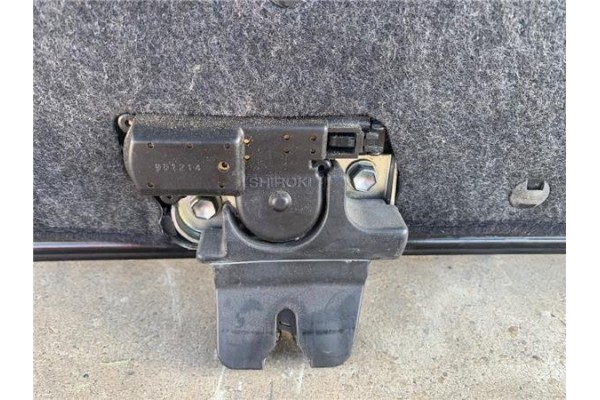 Recambio de tapa maletero para lexus is ii (_xe2_) referencia OEM IAM 6440153110  