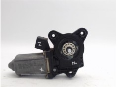 Recambio de motor elevalunas delantero izquierdo para mercedes-benz clase c (bm 203) berlina referencia OEM IAM -2208204642  