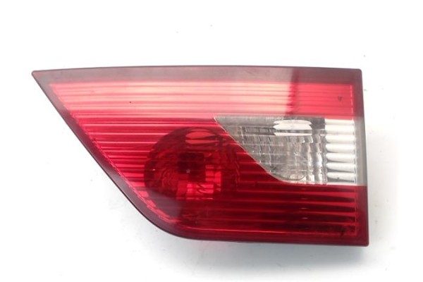 Recambio de piloto interior derecho para bmw serie x3 (e83) 3.0d referencia OEM IAM 63120395815  