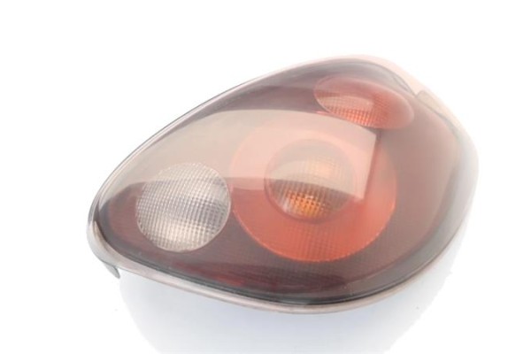 Recambio de piloto trasero derecho para fiat bravo (182) 1.8 16v / 16v 115 gt referencia OEM IAM 7779097  
