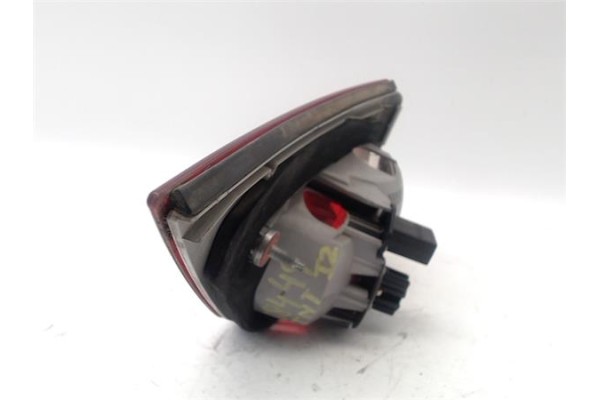 Recambio de piloto interior izquierdo para bmw serie x3 (e83) 3.0d referencia OEM IAM 63120395814  