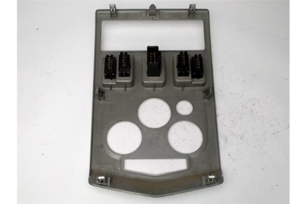 Recambio de embellecedor consola central para dacia logan 1 1.6 prestige referencia OEM IAM 8200751191E2  