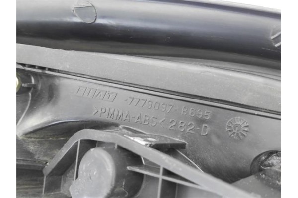 Recambio de piloto trasero derecho para fiat bravo (182) 1.8 16v / 16v 115 gt referencia OEM IAM 7779097  