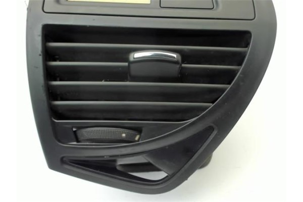 Recambio de rejilla entrada de aire para citroen c4 grand picasso 1.6 exclusive referencia OEM IAM 9650868877  