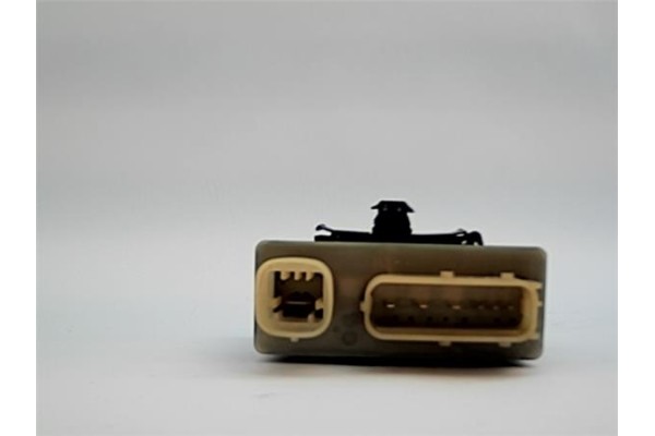 Recambio de caja precalentamiento para citroen c3 1.4 attraction referencia OEM IAM 1801095 9652021180 