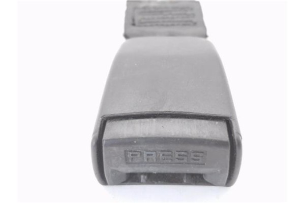 Recambio de anclaje cinturon trasero central para citroen berlingo 1.9 d (mfwjz) referencia OEM IAM 33008828  