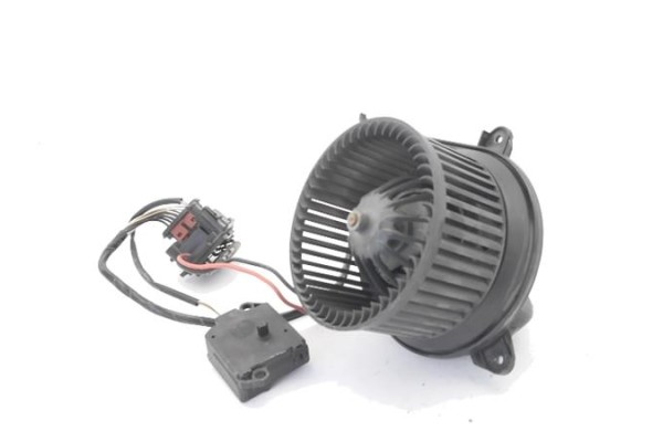 Recambio de motor calefaccion para renault megane i (ba0/1_) 1.4 16v (ba0d, ba1h, ba0w, ba10) referencia OEM IAM 7701046058  