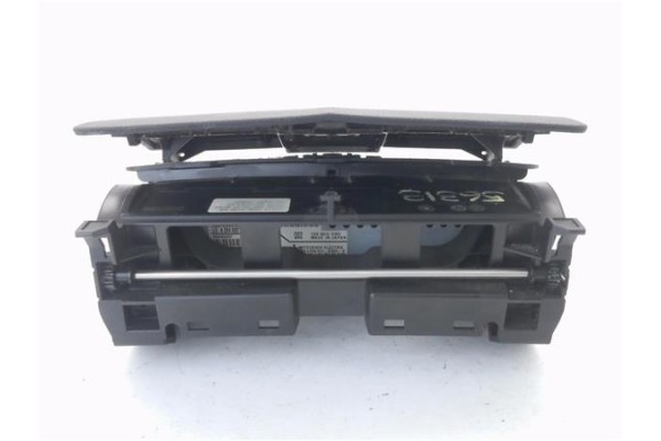 Recambio de pantalla para mercedes-benz clase c (bm 204) berlina 3.0 c 280 (204.054) referencia OEM IAM A2046801231 A2048205497 