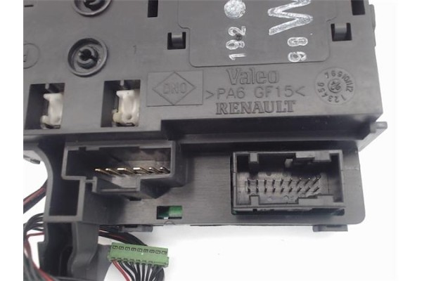 Recambio de mando limpiaparabrisas para renault scenic ii (jm) referencia OEM IAM 7701069597  