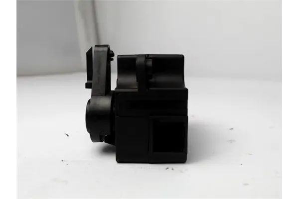 Recambio de actuador distribuidor aire para renault clio iii 1.5 dci (br17, cr17) referencia OEM IAM T1007781T 1610081B 