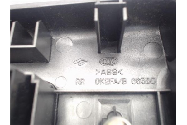 Recambio de mando elevalunas trasero derecho para kia carens (rs) 2.0 crdi referencia OEM IAM 0K2FAB  