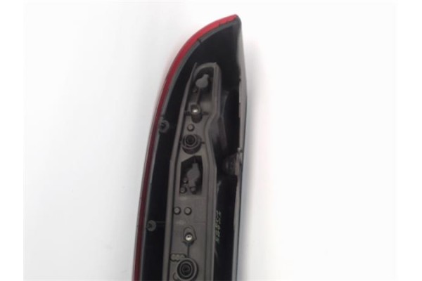 Recambio de piloto trasero derecho para opel corsa c 1.7 cdti referencia OEM IAM 1222057 50230712A1 9196364 , OPEL