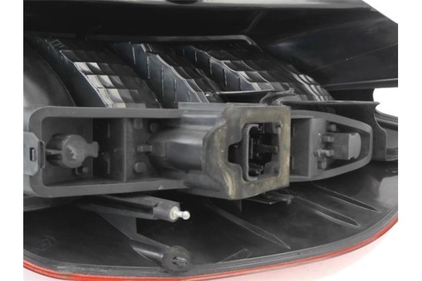 Recambio de piloto trasero izquierdo para renault scenic ii (jm) 1.9 dci (jm12, jm0g) referencia OEM IAM 8200493374  