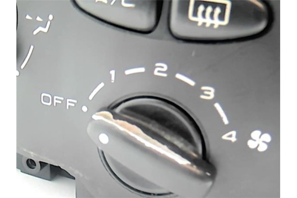 Recambio de mandos calefaccion / a.a. para peugeot 206 1.9 d referencia OEM IAM 64138  