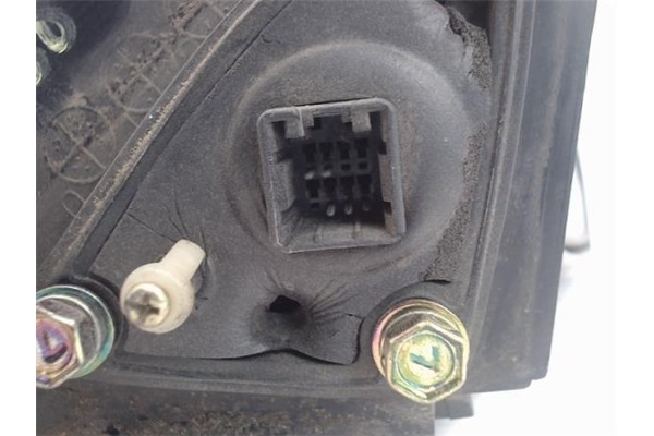 Recambio de retrovisor electrico derecho para hyundai elantra (xd) referencia OEM IAM 876202D550 10953822 