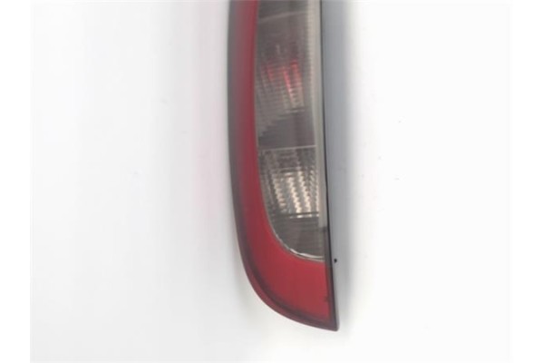 Recambio de piloto trasero izquierdo para opel corsa c 1.7 cdti referencia OEM IAM 9114336  