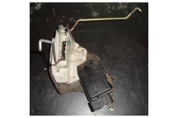 Recambio de piloto trasero izquierdo para opel corsa c 1.7 cdti referencia OEM IAM 9114336  