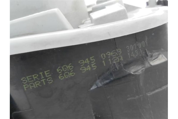 Recambio de piloto trasero derecho para volkswagen polo iv (9n1) 1.2 12v referencia OEM IAM 6Q6945096G  