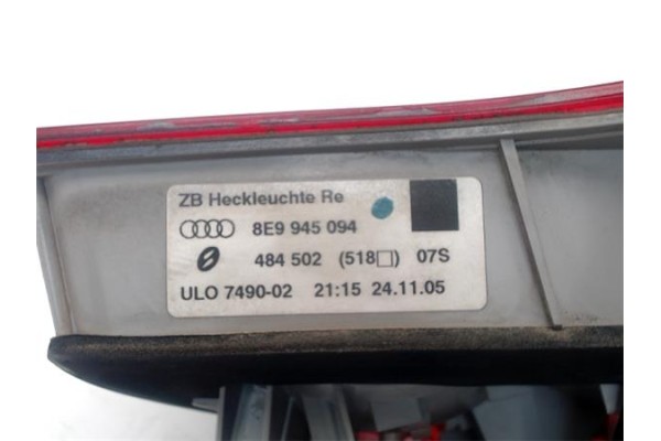 Recambio de piloto interior derecho para audi a4 avant (8e) 2.0 tdi 16v referencia OEM IAM 8E9945094A  