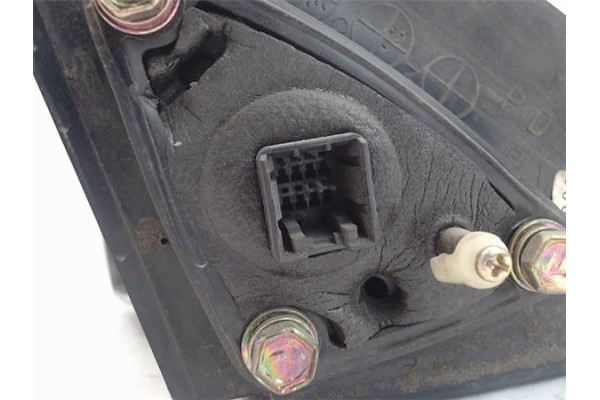 Recambio de retrovisor electrico izquierdo para hyundai elantra (xd) referencia OEM IAM E4012151  