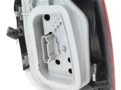 Recambio de piloto trasero izquierdo para volkswagen polo iv (9n1) 1.2 12v referencia OEM IAM 6Q6945095G  