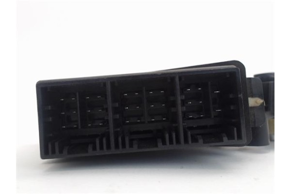 Recambio de motor elevalunas delantero izquierdo para volkswagen polo iv (9n1) referencia OEM IAM (6Q2959802A) (TEMIC 8103) (400