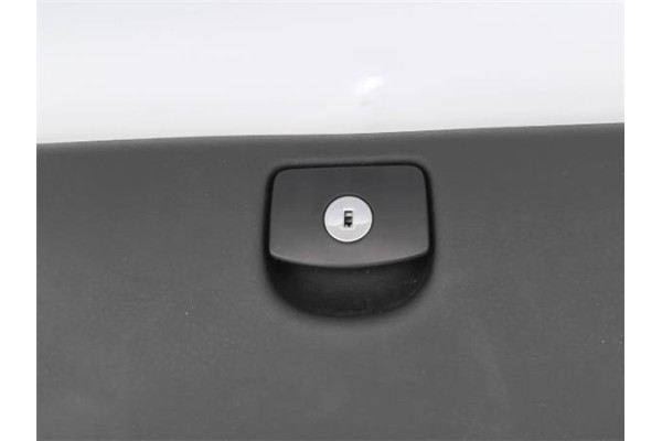 Recambio de tapa guantera para peugeot 407 sw 2.0 hdi 135 referencia OEM IAM 8226J0  