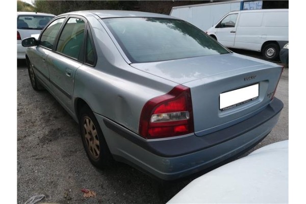 volvo s80 berlina del año 2002