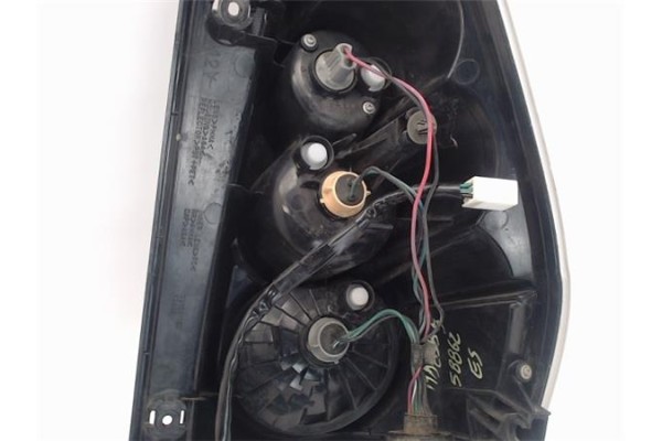 Recambio de piloto trasero izquierdo para mazda 5 berlina (cr) 2.0 cd referencia OEM IAM C23551160E  C23551180E , MAZDA | 997008
