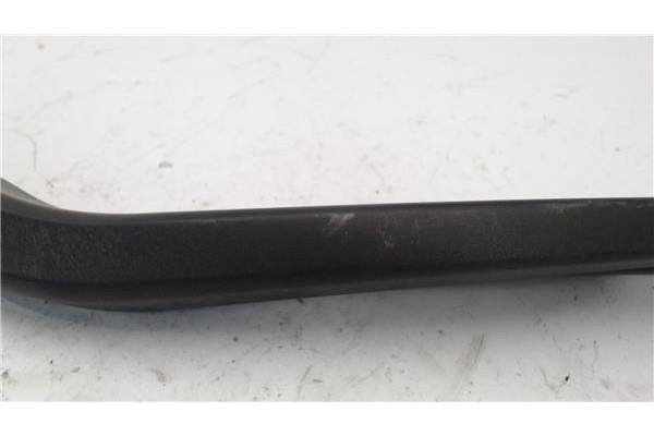 Recambio de brazo limpiaparabrisas trasero para mazda 2 (b2w) 1.6 referencia OEM IAM DD1067420  
