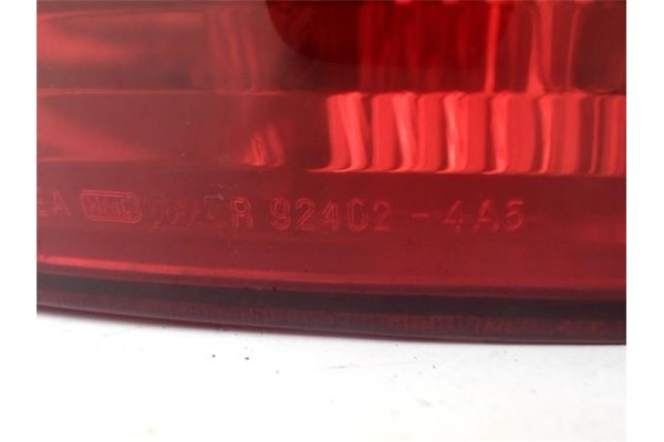 Recambio de piloto trasero derecho para hyundai h-1 furgón 2.5 td referencia OEM IAM 924024A510  