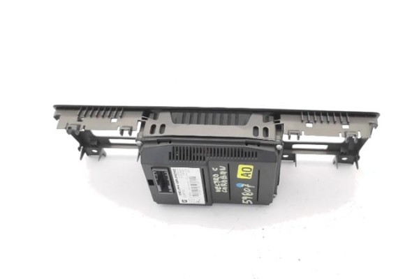 Recambio de display para opel vectra c caravan 1.9 comfort referencia OEM IAM 13275277  