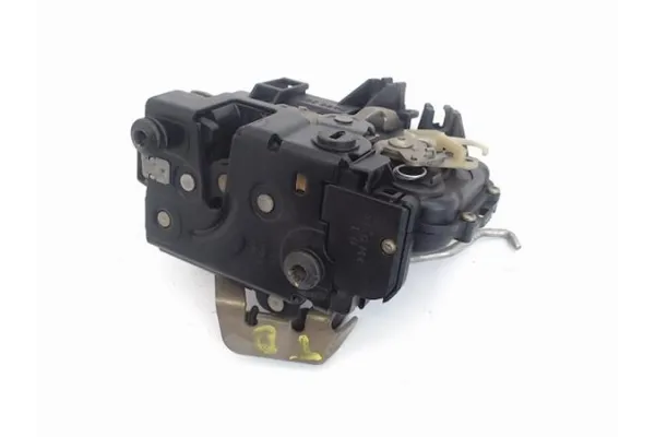 Recambio de cierre electromagnetico trasero derecho para audi a6 berlina (4b2) 2.4 (100kw) referencia OEM IAM 4B0839016G  