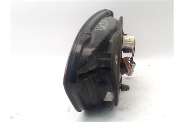 Recambio de piloto interior izquierdo para hyundai h-1 furgón 2.5 td referencia OEM IAM 924054A511  