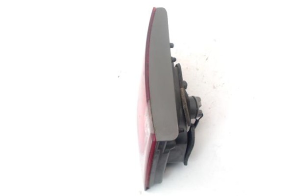 Recambio de piloto interior derecho para chevrolet cruze 2.0 ls referencia OEM IAM 96830495 95154372 