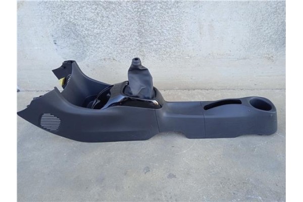 Recambio de embellecedor consola central para citroen c1 1.2 feel referencia OEM IAM B0007464ZD B0007465ZD 