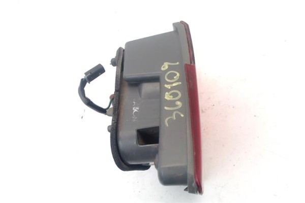 Recambio de piloto interior derecho para chevrolet cruze 2.0 ls referencia OEM IAM 96830495 95154372 