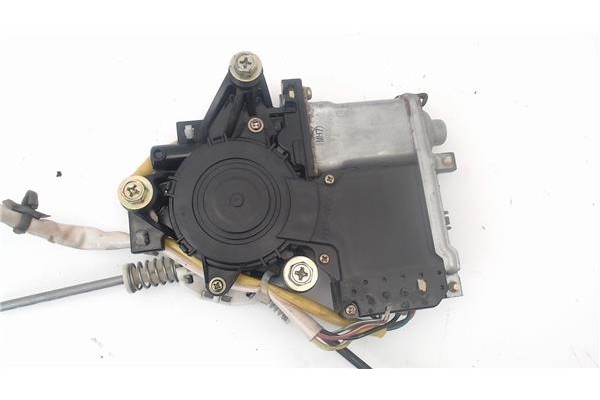 Recambio de mecanismo elevalunas trasero derecho para mitsubishi space wagon (n80/n90) referencia OEM IAM   