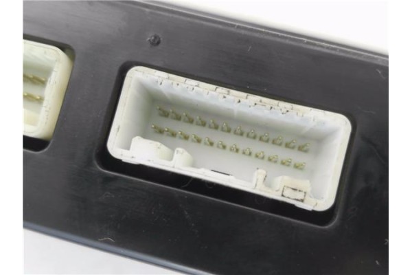 Recambio de mandos climatizador para toyota avensis berlina (t25) 1.8 sol berlina (5-ptas) referencia OEM IAM 5590205050F 559000