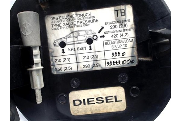 Recambio de tapa exterior combustible para opel astra h berlina 1.7 cdti referencia OEM IAM 13111597 13111596 