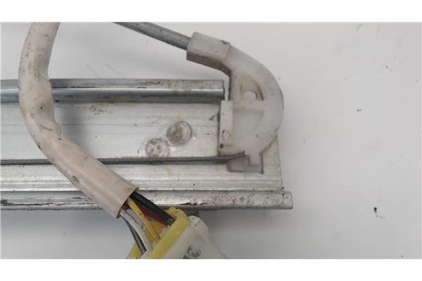 Recambio de mecanismo elevalunas trasero derecho para mitsubishi space wagon (n80/n90) referencia OEM IAM   