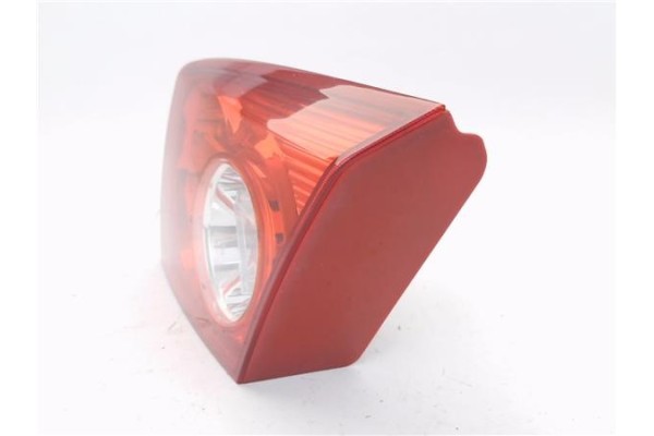 Recambio de piloto porton trasero derecho para chevrolet lacetti 1.6 cdx referencia OEM IAM 96551217  