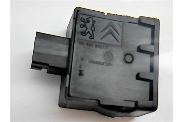 Recambio de interruptor regulacion altura faros para citroen c3 1.4 attraction referencia OEM IAM 96661868XT  