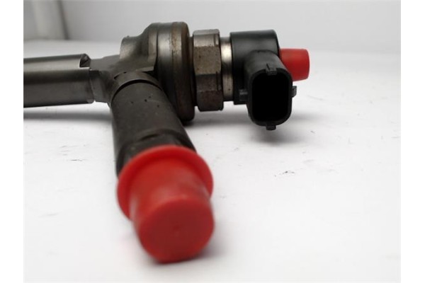 Recambio de inyector para opel astra h berlina 1.7 cdti referencia OEM IAM 0445110175  