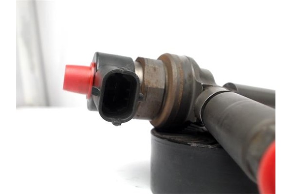 Recambio de inyector para opel astra h berlina 1.7 cdti referencia OEM IAM 0445110175  