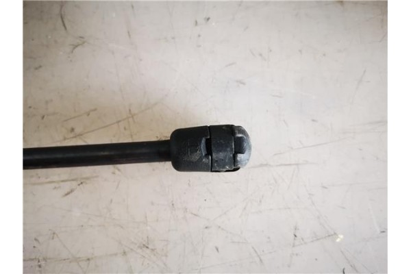 Recambio de amortiguador capo para volkswagen polo iii berlina (6n2) 1.4 conceptline referencia OEM IAM 6N0823359  