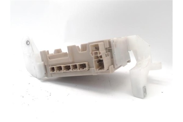 Recambio de caja fusibles/rele para citroen c1 1.2 feel referencia OEM IAM 1612189980 1612189780 
