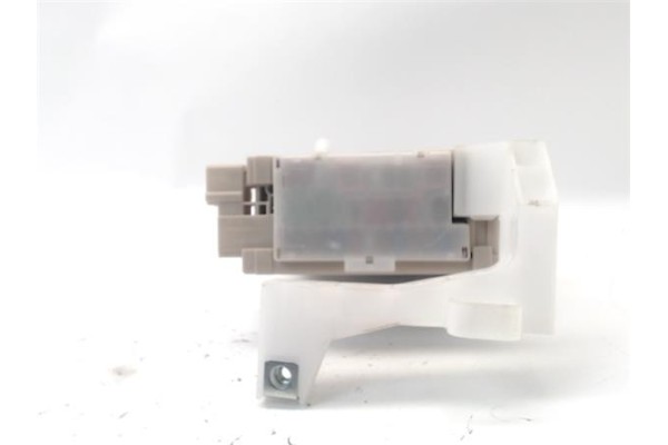 Recambio de caja fusibles/rele para citroen c1 1.2 feel referencia OEM IAM 1612189980 1612189780 