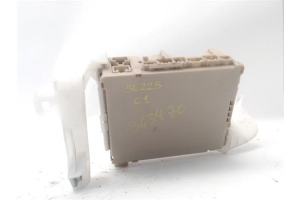 Recambio de caja fusibles/rele para citroen c1 1.2 feel referencia OEM IAM 1612189980 1612189780 
